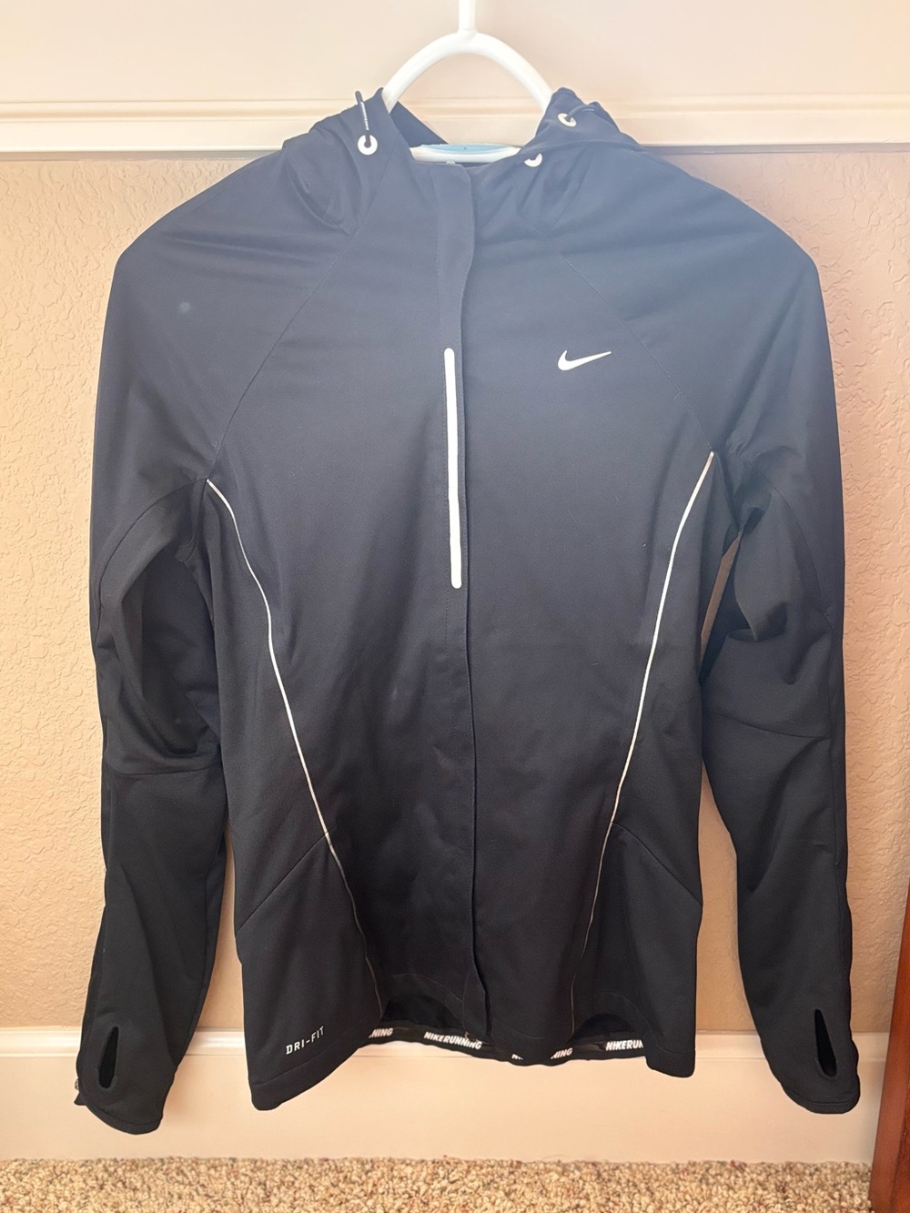Nike Dri-FIT Hooded running jacket Reflective